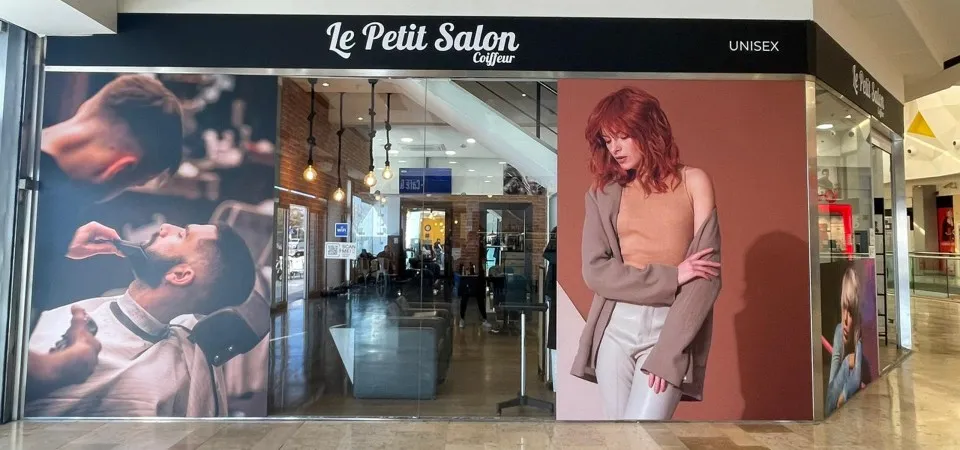 LE PETIT SALON